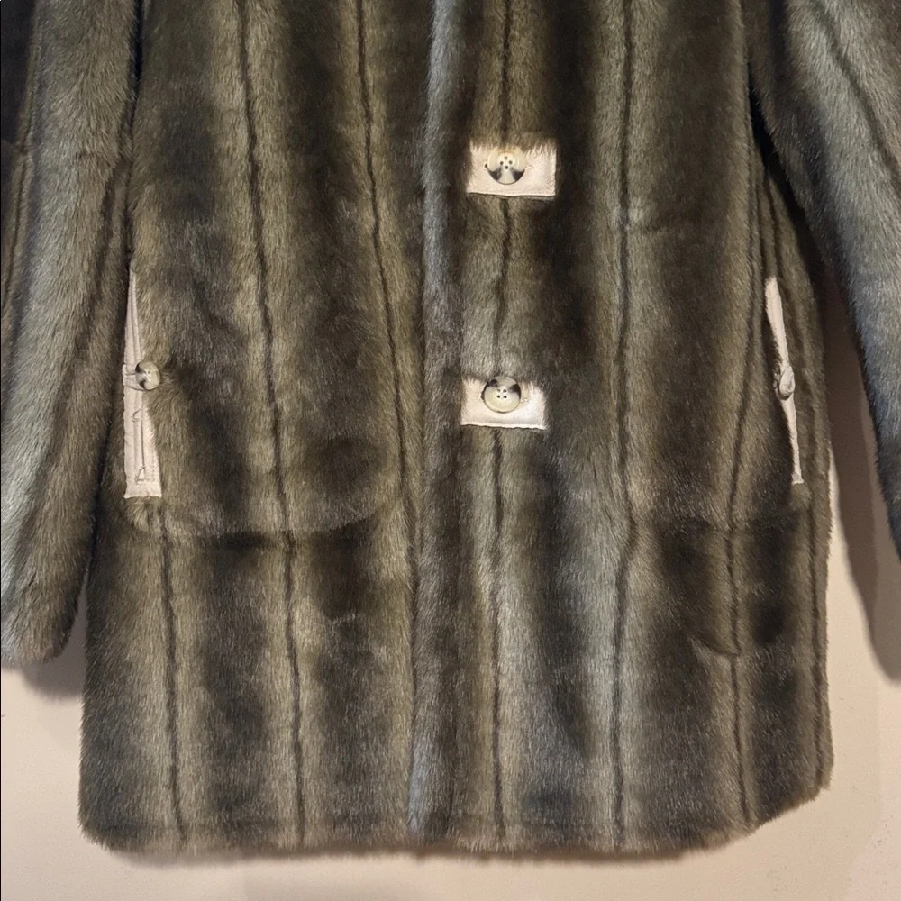 Dennis Basso Reversible Faux Fur Faux Suede Coat with Hood Size Medium - Picture 7 of 16